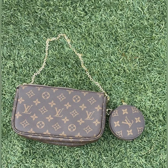 Faux Louis Vuitton Multi Pochette - Picture 4 of 5